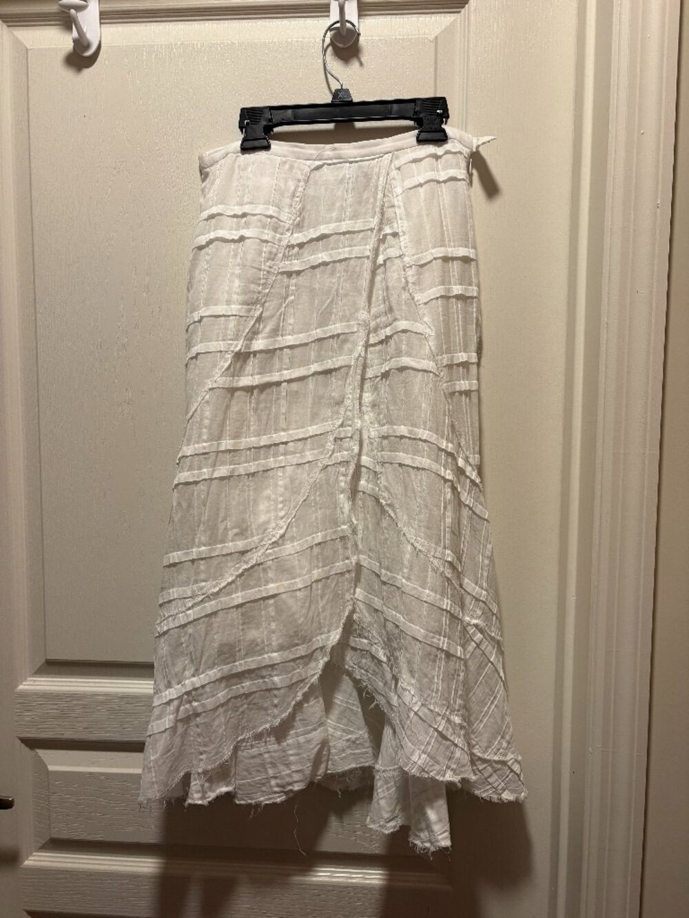 SIZE 2 LONG WHITE SKIRT